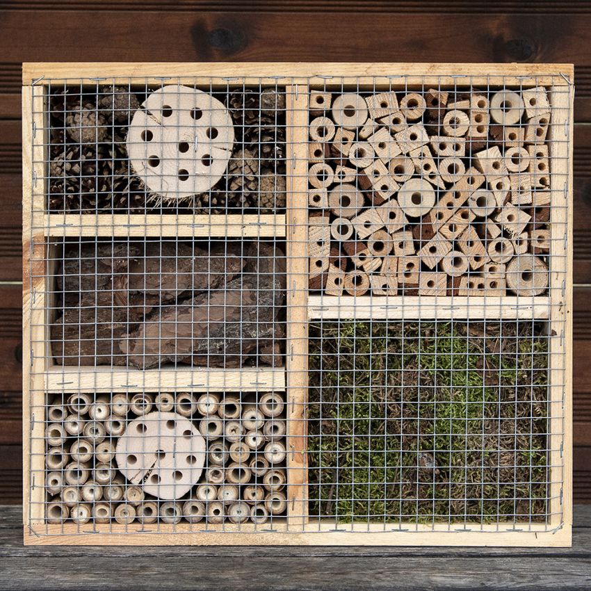 Insektshotell box för pollinatörer